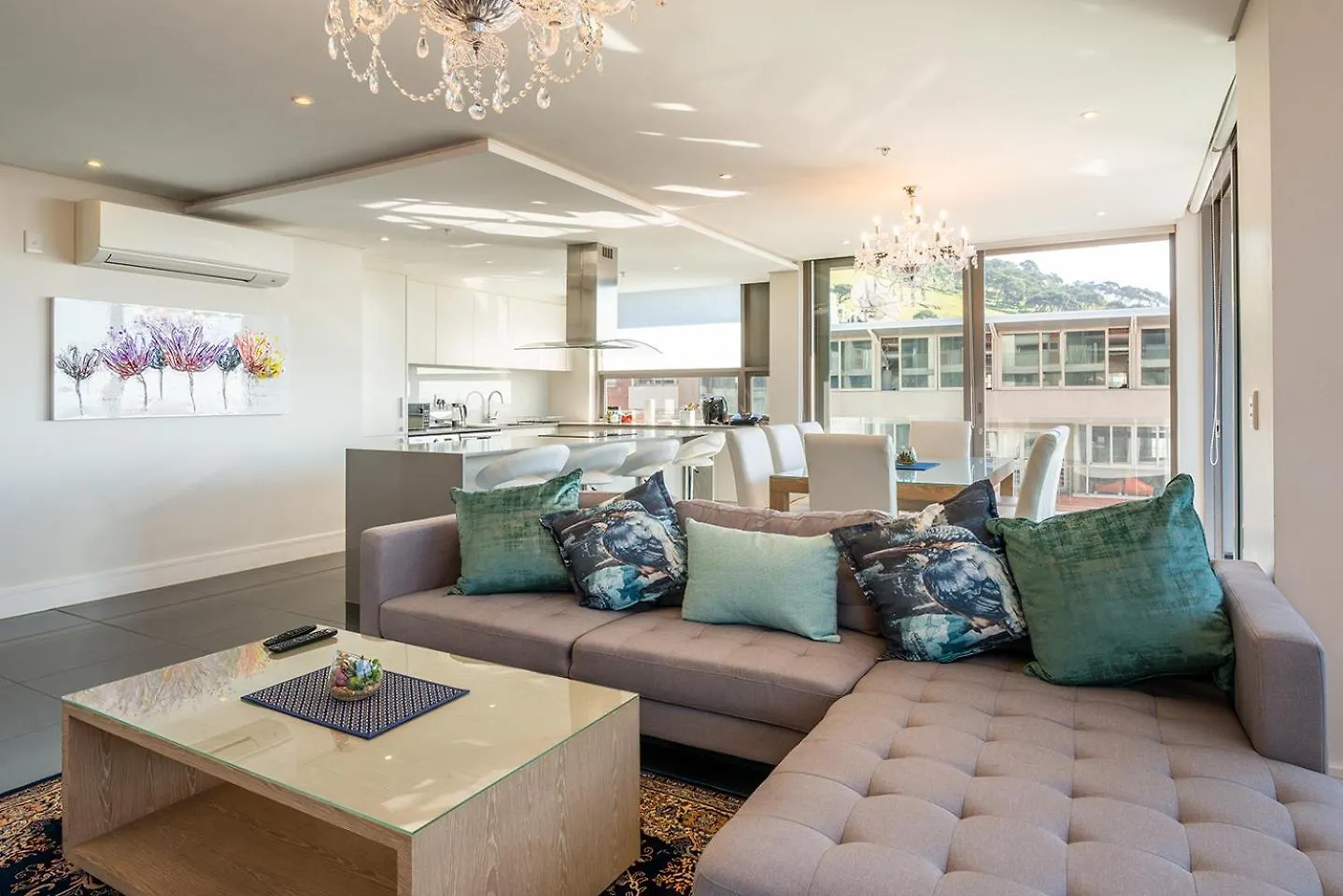 Mirage Luxury By Nivar Cape Town Apartment