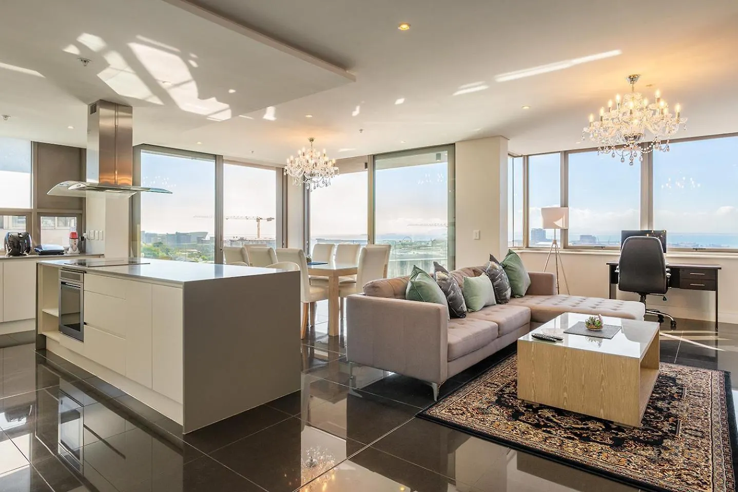 Mirage Luxury By Nivar Cape Town