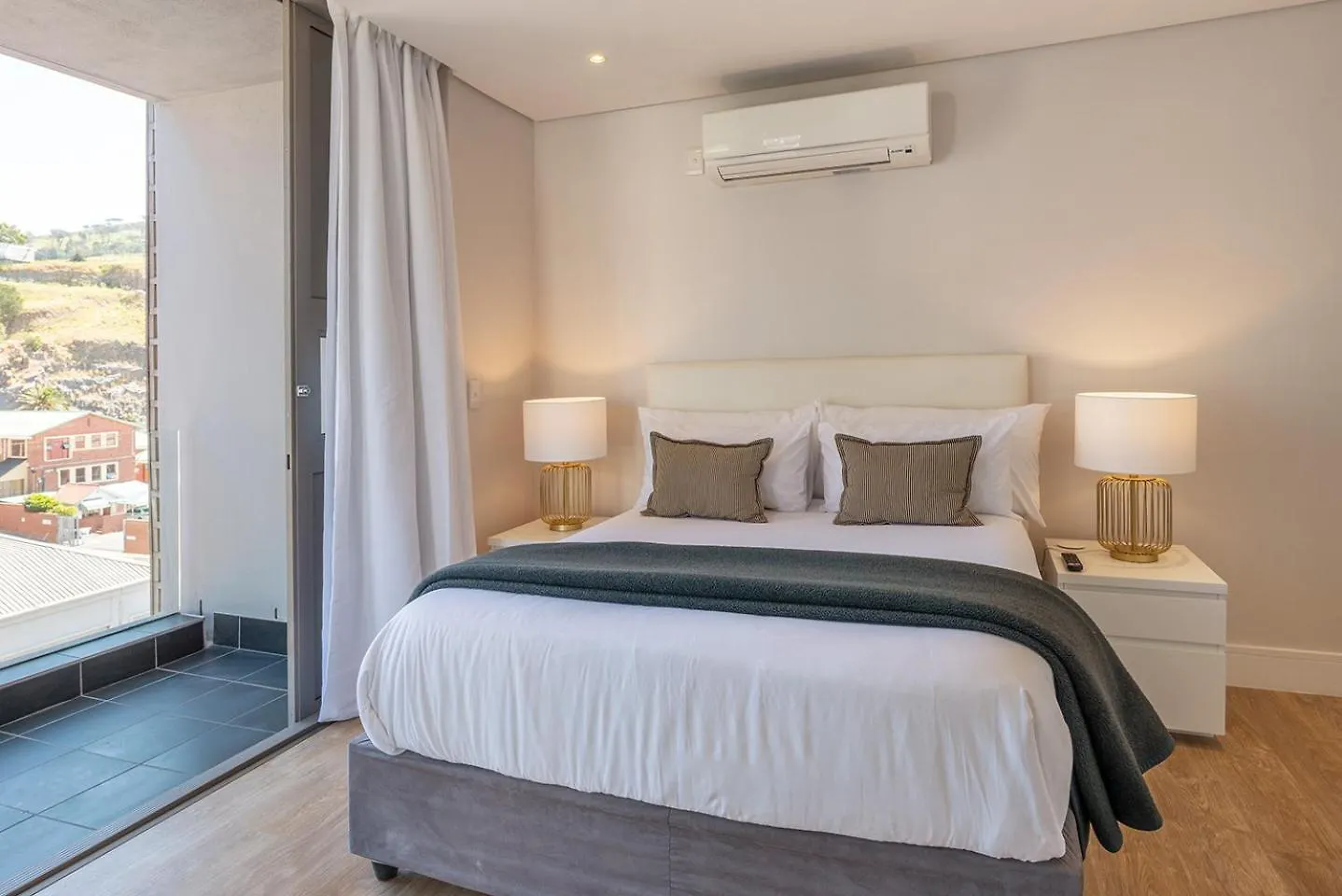 Mirage Luxury By Nivar Cape Town South Africa