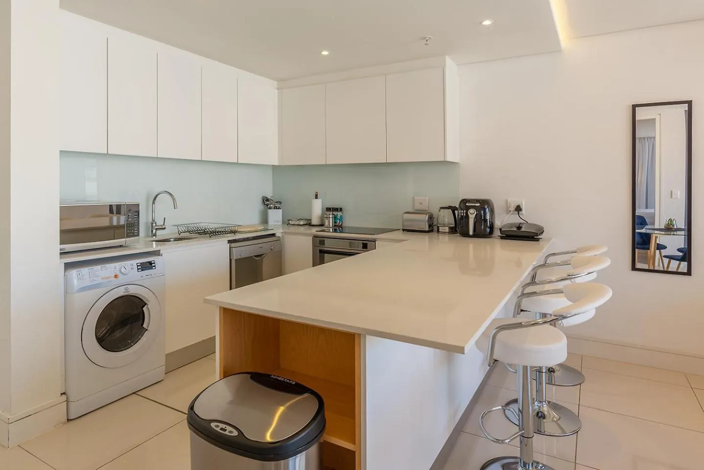 Mirage Luxury By Nivar Cape Town Apartment