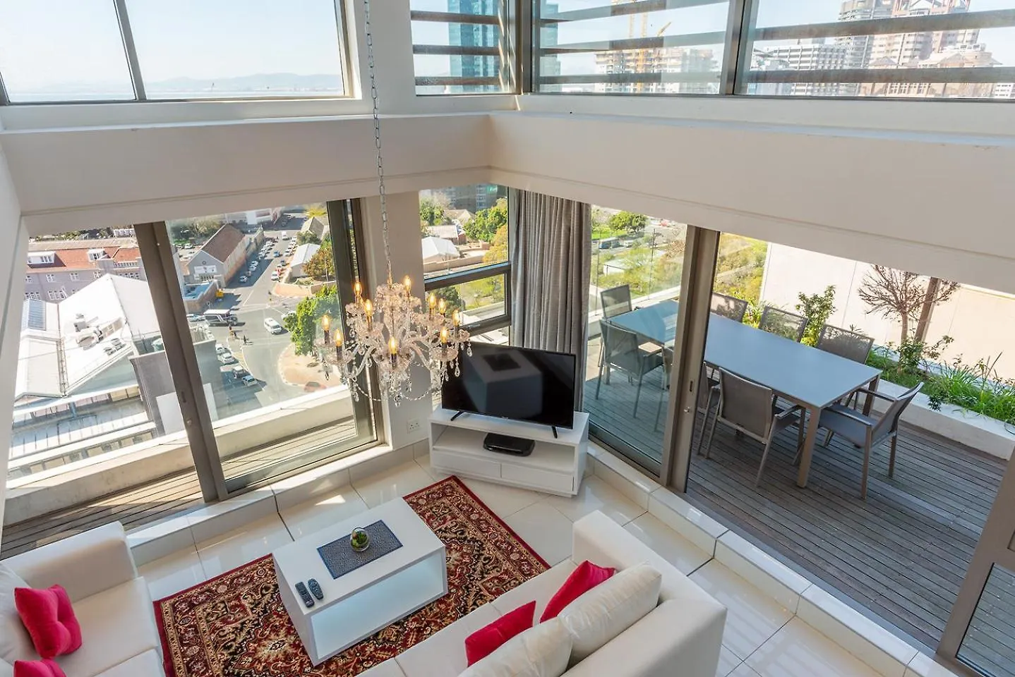 Mirage Luxury By Nivar Cape Town Apartment