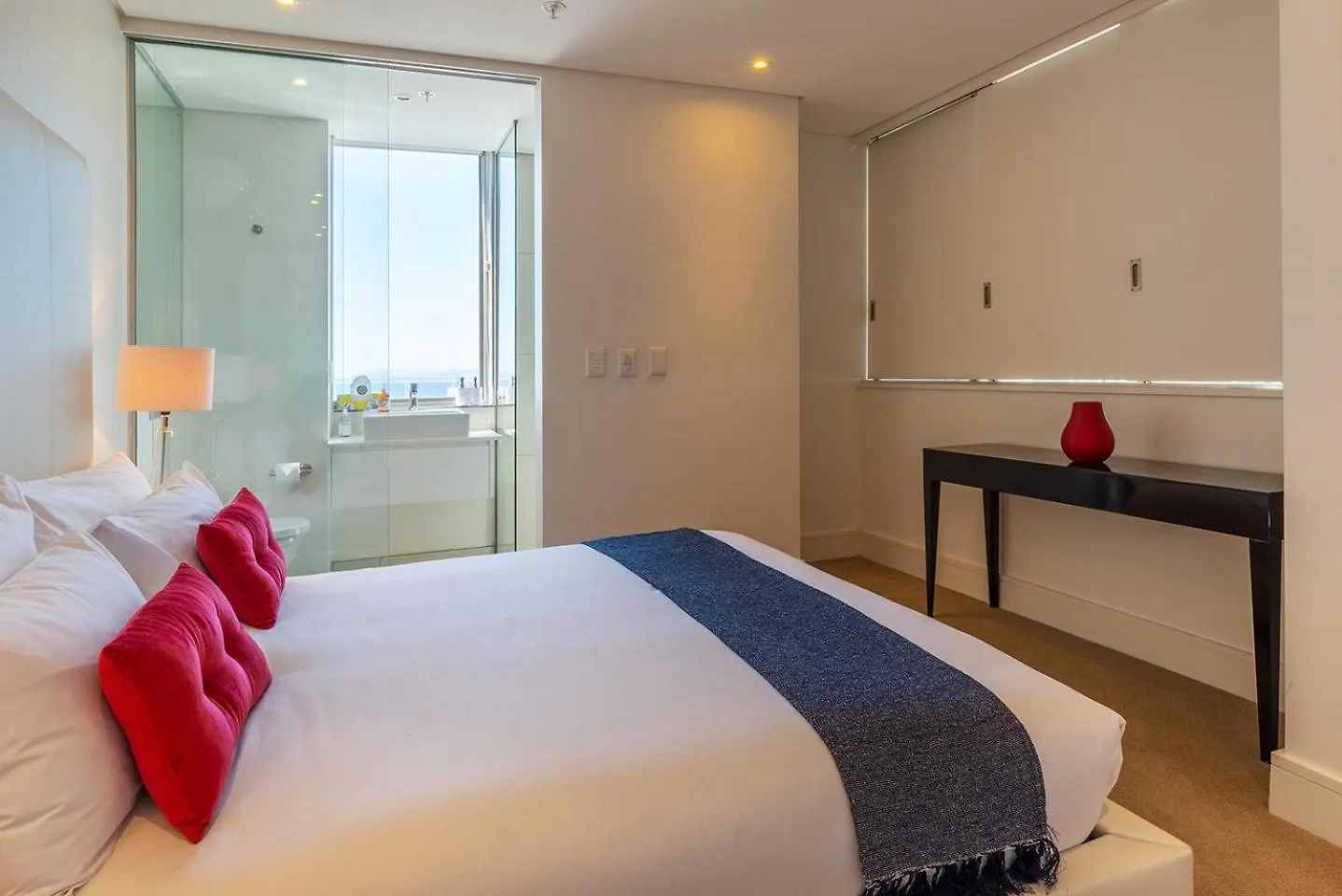 Apartment Mirage Luxury By Nivar Cape Town South Africa